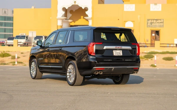  Black GMC Yukon XL Photo 