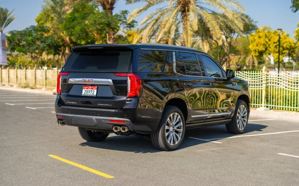  Black GMC Yukon Denali Photo 