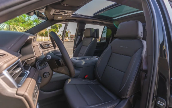  Black GMC Yukon Denali Photo 