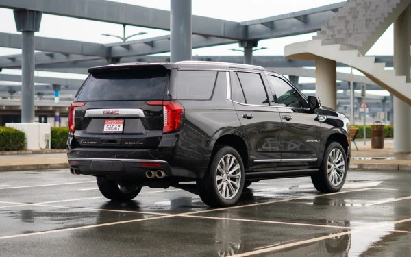  Black GMC Yukon Denali Photo 