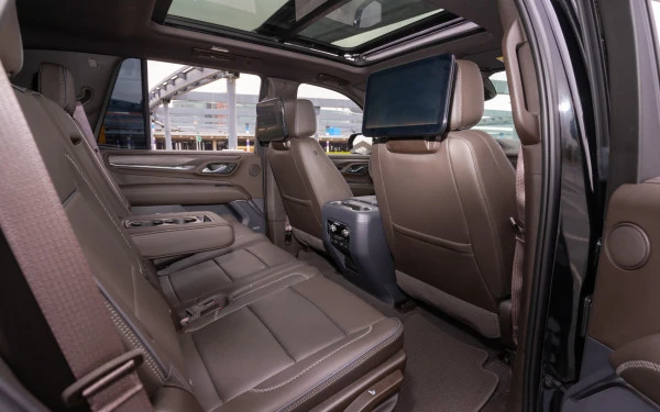  Black GMC Yukon Denali Photo 