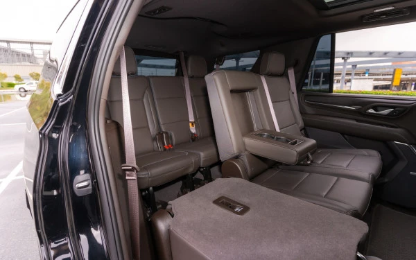  Black GMC Yukon Denali Photo 