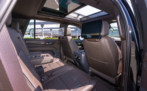  Black GMC Yukon Denali Photo 