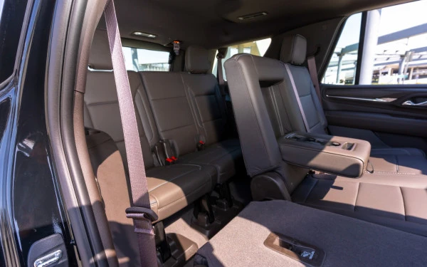  Black GMC Yukon Denali Photo 