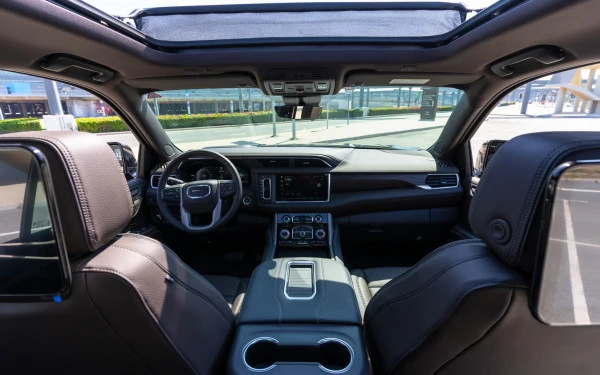  Black GMC Yukon Denali Photo 