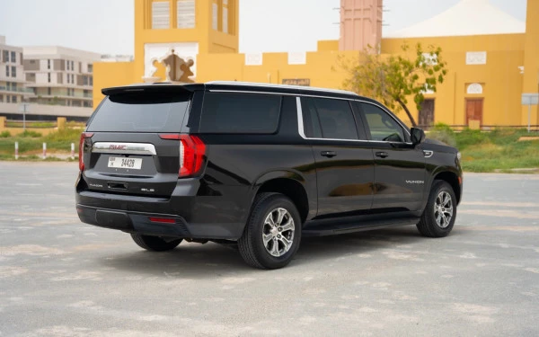  Black GMC Yukon XL SLE Photo 