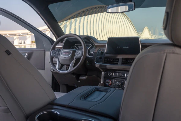  Black GMC Yukon Photo 