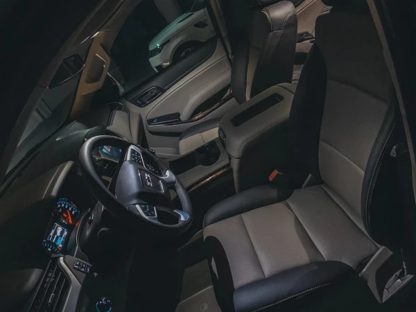  Black GMC Yukon Photo 