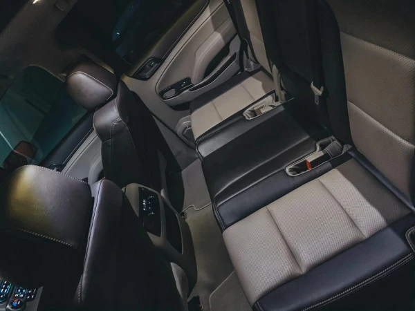  Black GMC Yukon Photo 