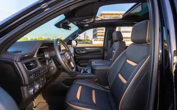  Black GMC Yukon AT4 Photo 