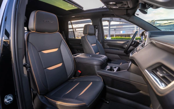  Black GMC Yukon AT4 Photo 