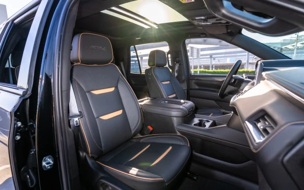  Black GMC Yukon AT4 Photo 