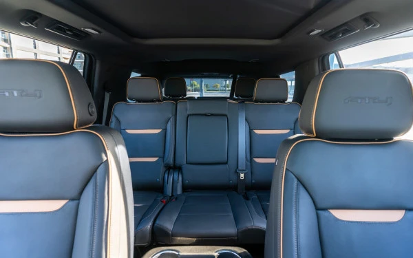  Black GMC Yukon AT4 Photo 