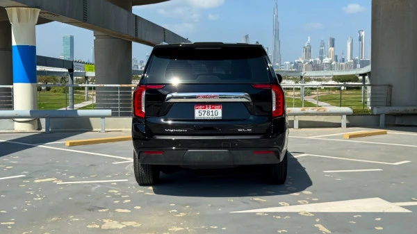  Black GMC Yukon Photo 