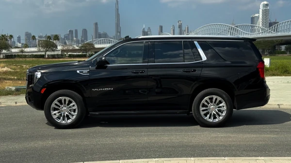  Black GMC Yukon Photo 