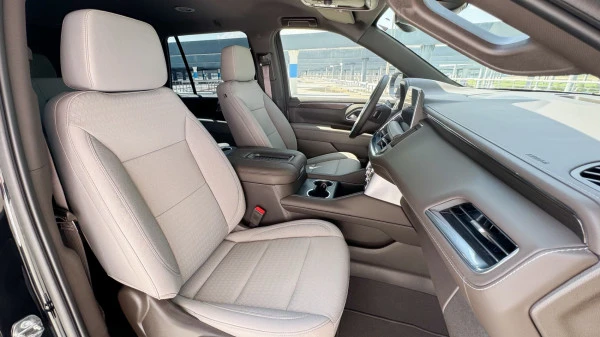  Black GMC Yukon Photo 