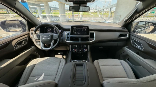  Black GMC Yukon Photo 