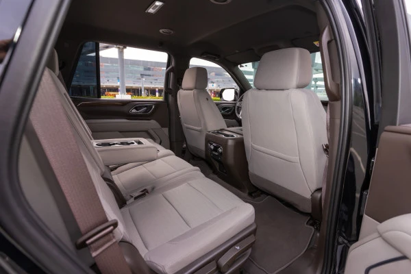  Black GMC Yukon Photo 