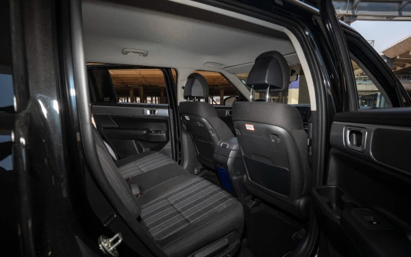  Black Hyundai Santa Fe Photo 
