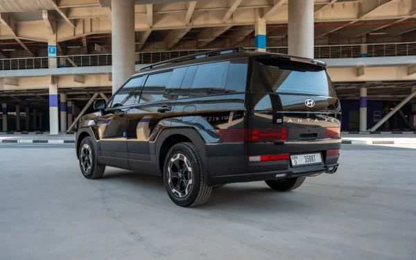 Black Hyundai Santa Fe Photo 