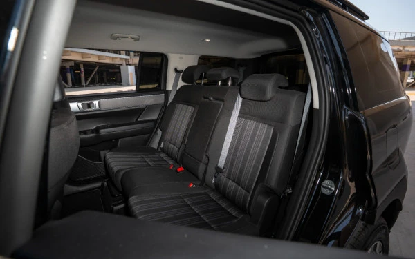  Black Hyundai Santa Fe Photo 