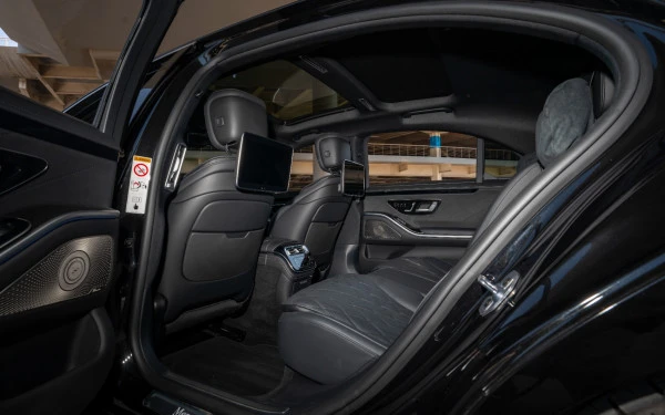  Black Hyundai Santa Fe Photo 