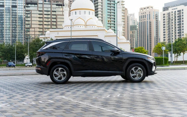  Black Hyundai Tucson Photo 