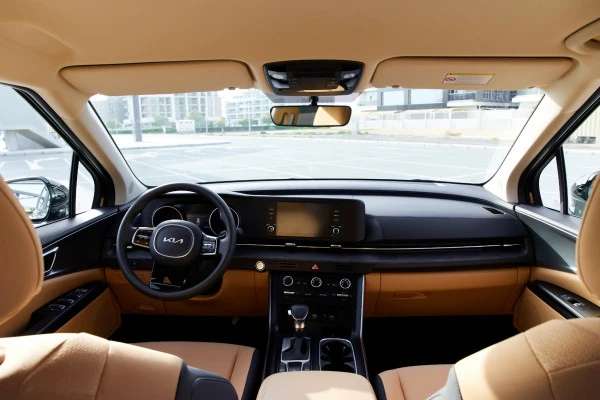  Black KIA Carnival Photo 