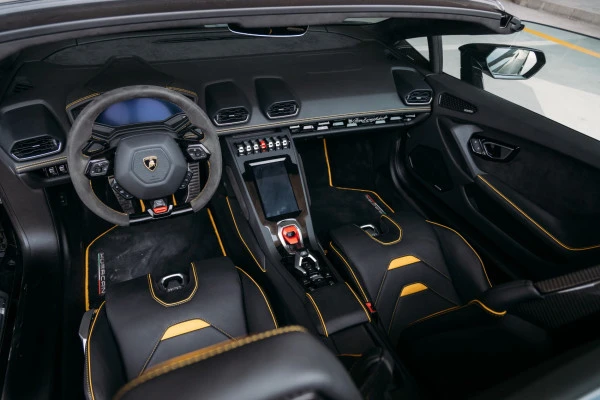  Black Lamborghini Evo Spyder Photo 