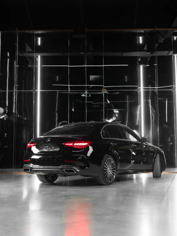  Black Mercedes C200 Photo 