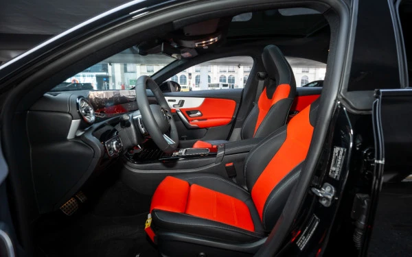  Black Mercedes CLA200 Photo 