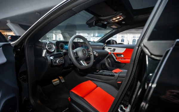  Black Mercedes CLA200 Photo 