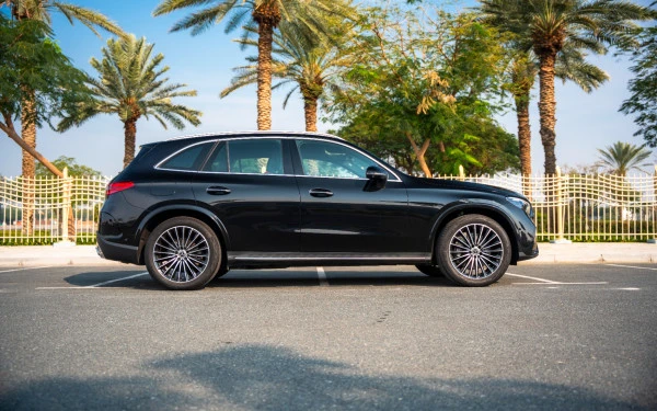  Black Mercedes GLC 200 SUV Photo 