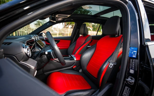  Black Mercedes GLC 200 SUV Photo 