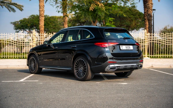  Black Mercedes GLC 200 SUV Photo 