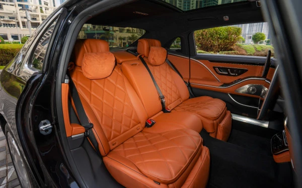 Black Mercedes Maybach S580 Photo 