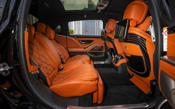  Black Mercedes Maybach S580 Photo 
