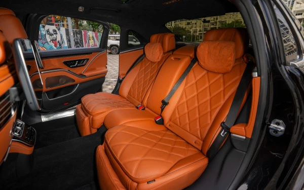  Black Mercedes Maybach S580 Photo 