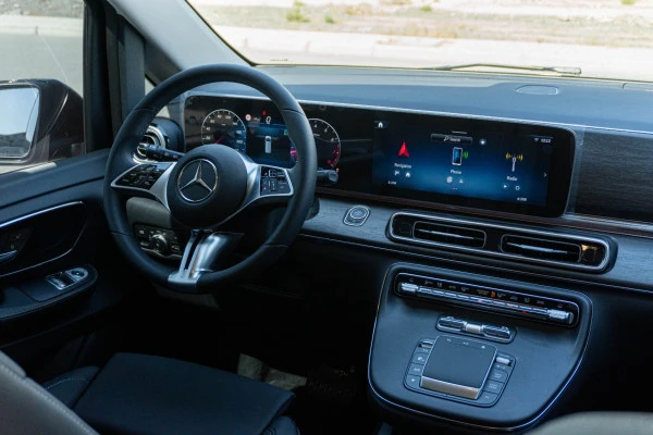  Black Mercedes V300 Avantgarde Extra Long Photo 