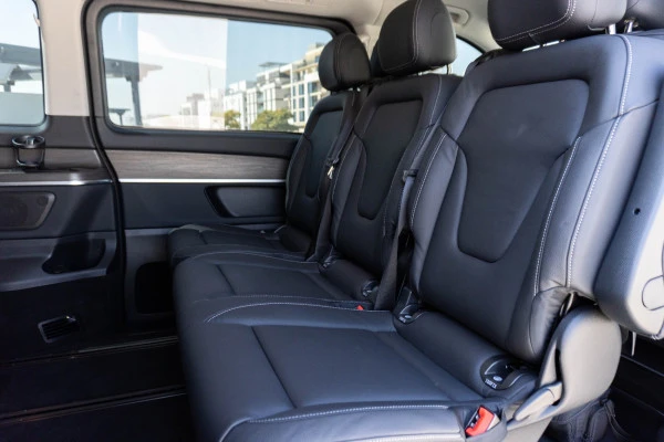  Black Mercedes V300 Avantgarde Extra Long Photo 