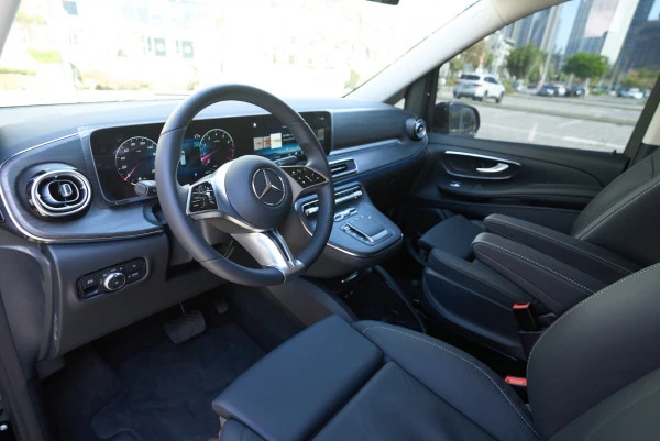  Black Mercedes V300 Avantgarde Extra Long Photo 