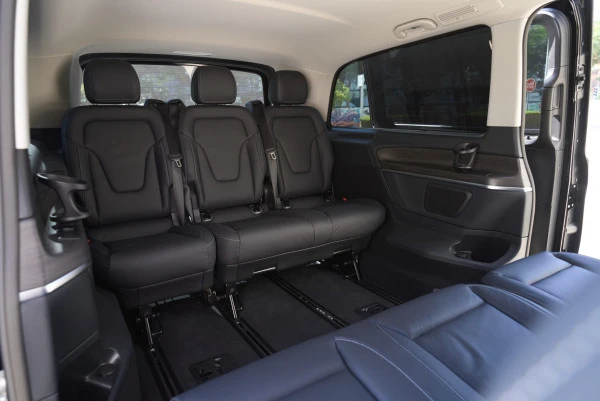  Black Mercedes V300 Avantgarde Extra Long Photo 