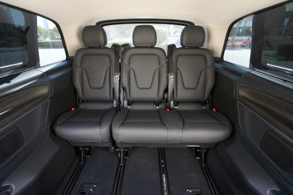  Black Mercedes V300 Avantgarde Extra Long Photo 