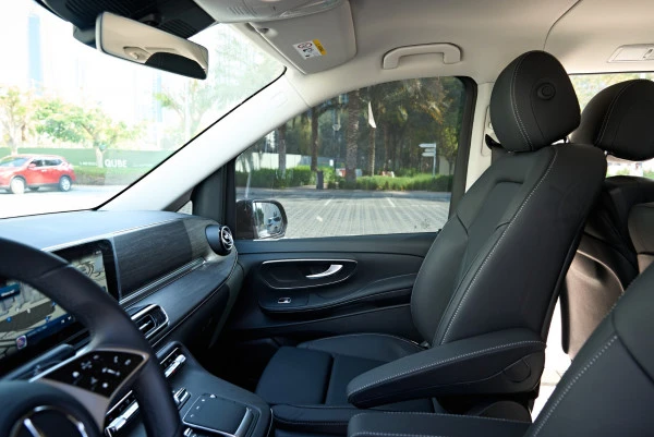  Black Mercedes V300 Avantgarde Extra Long Photo 