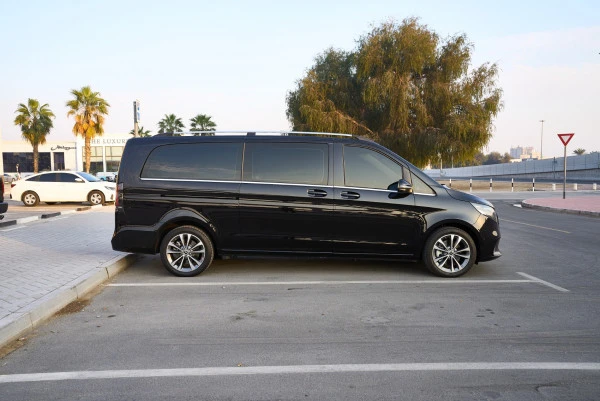  Black Mercedes V300 Avantgarde Extra Long Photo 