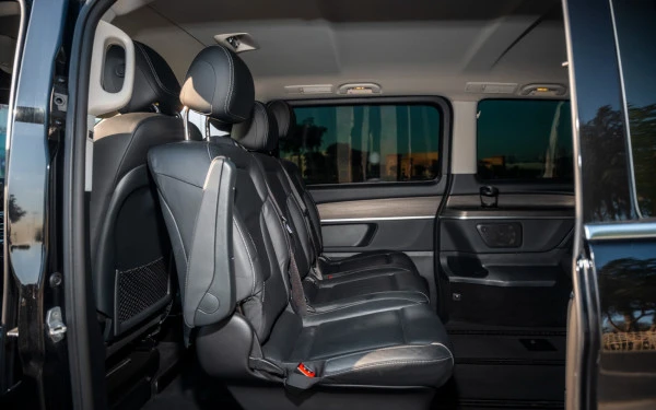  Black Mercedes V300 Avantgarde Extra Long Photo 