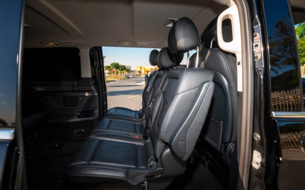  Black Mercedes V300 Avantgarde Extra Long Photo 