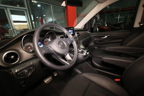  Black Mercedes V250 Photo 