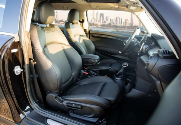  Black Mini Cooper Photo 