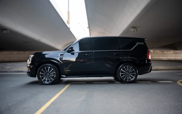  Black Nissan Patrol Platinum LE PLATI Photo 